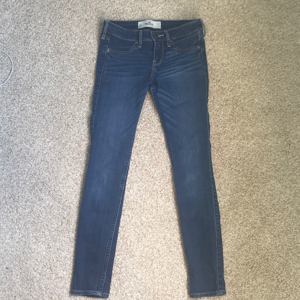 Dark wash skinny jeans